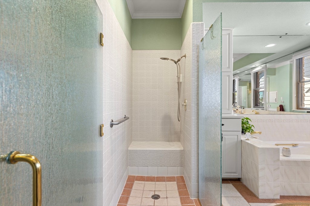 Kerrville, Texas, 78028, United States, 3 Bedrooms Bedrooms, ,4 BathroomsBathrooms,Residential,Active,1788552