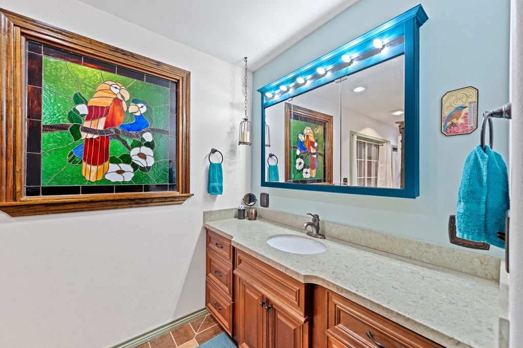 Kerrville, Texas, 78028, United States, 3 Bedrooms Bedrooms, ,2 BathroomsBathrooms,Residential,Active,1913035