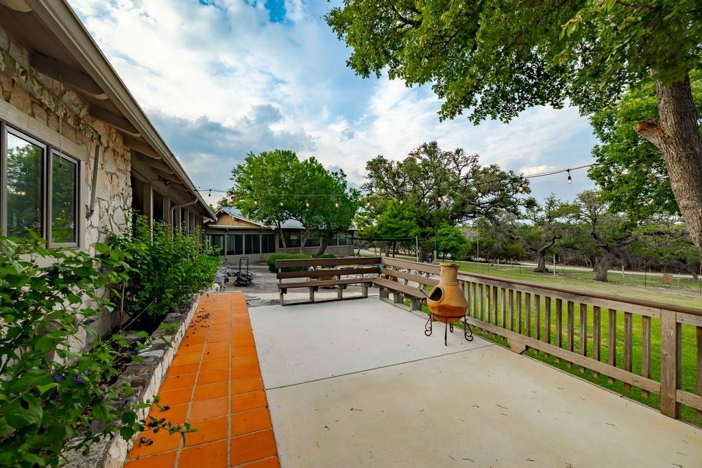 Kerrville, Texas, 78028, United States, 6 Bedrooms Bedrooms, ,3 BathroomsBathrooms,Residential,Active,1884989
