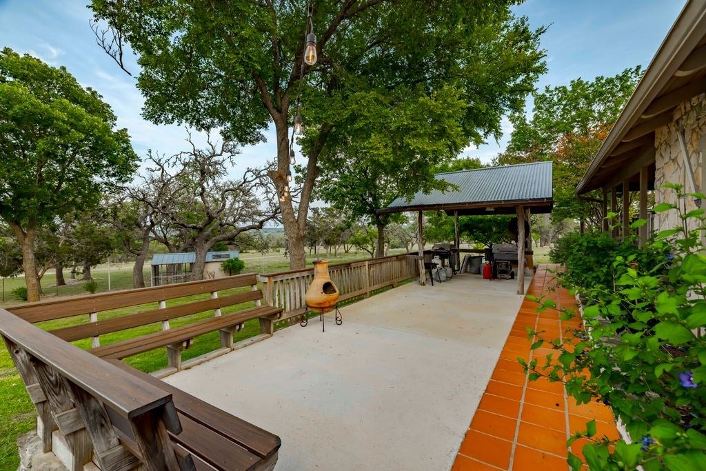 Kerrville, Texas, 78028, United States, 6 Bedrooms Bedrooms, ,3 BathroomsBathrooms,Residential,Active,1884989