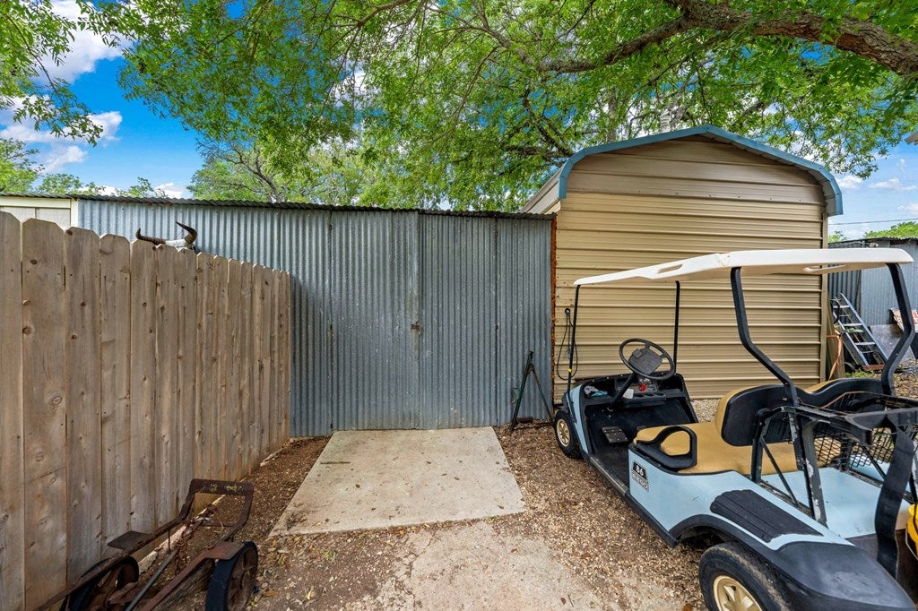 Kerrville, Texas, 78028, United States, 3 Bedrooms Bedrooms, ,2 BathroomsBathrooms,Residential,Active,1913035