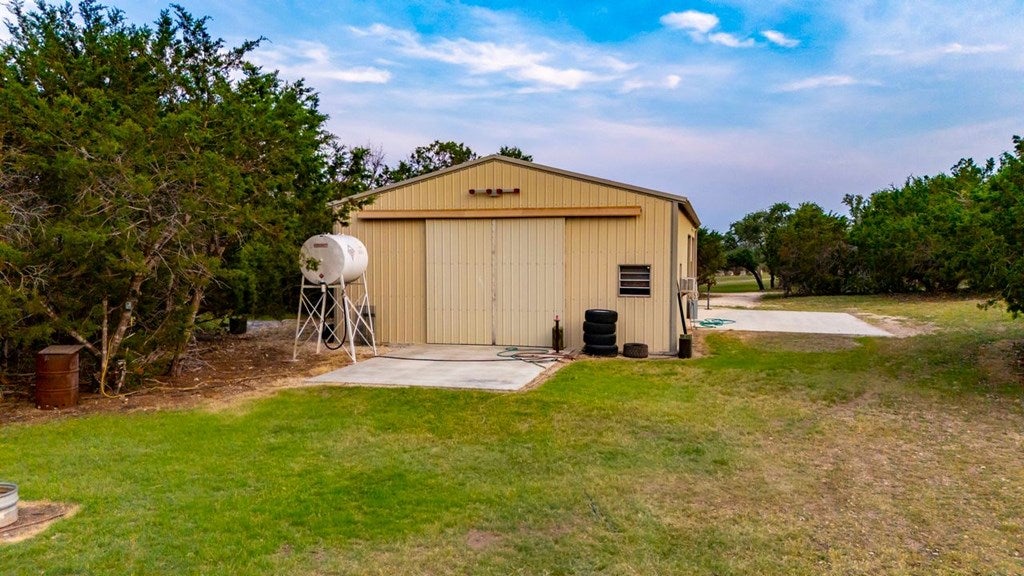 Kerrville, Texas, 78028, United States, 6 Bedrooms Bedrooms, ,3 BathroomsBathrooms,Residential,Active,1884989