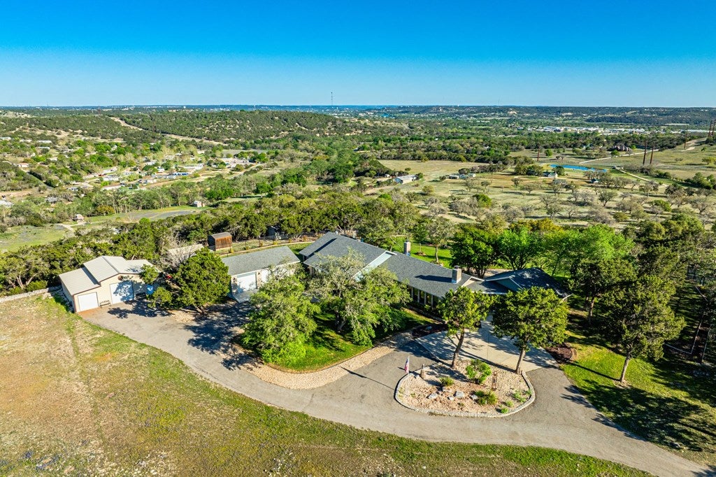Kerrville, Texas, 78028, United States, 3 Bedrooms Bedrooms, ,4 BathroomsBathrooms,Residential,Active,1788552