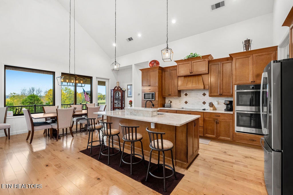 Maryville, Tennessee, 37801, United States, 5 Bedrooms Bedrooms, ,5 BathroomsBathrooms,Residential,Active,2013636