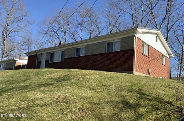 135 HIGHPOINT RD, MIDDLESBORO, KY 40965 - Image 1