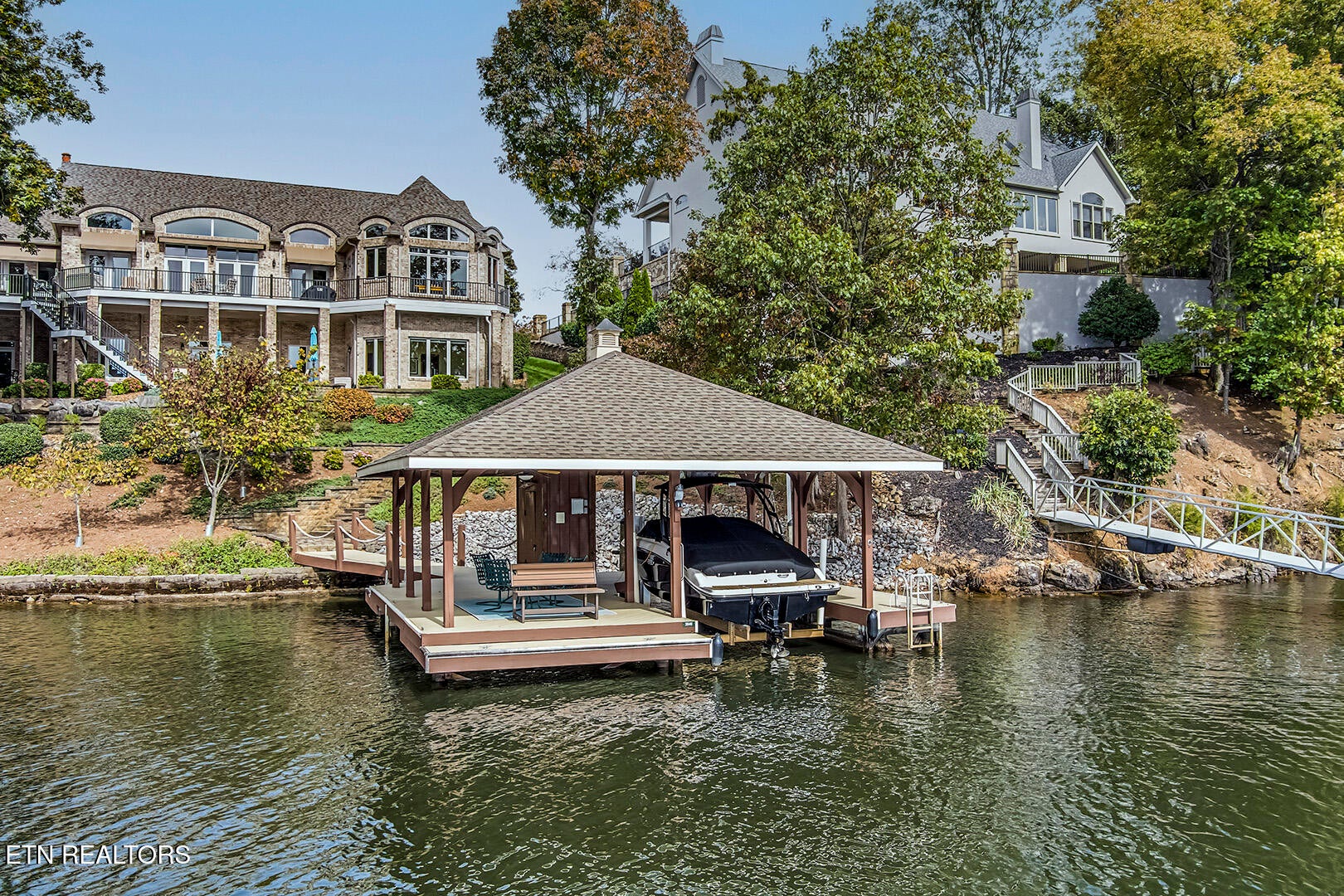 Vonore, Tennessee, 37885, United States, 5 Bedrooms Bedrooms, ,5 BathroomsBathrooms,Residential,Active,1973331