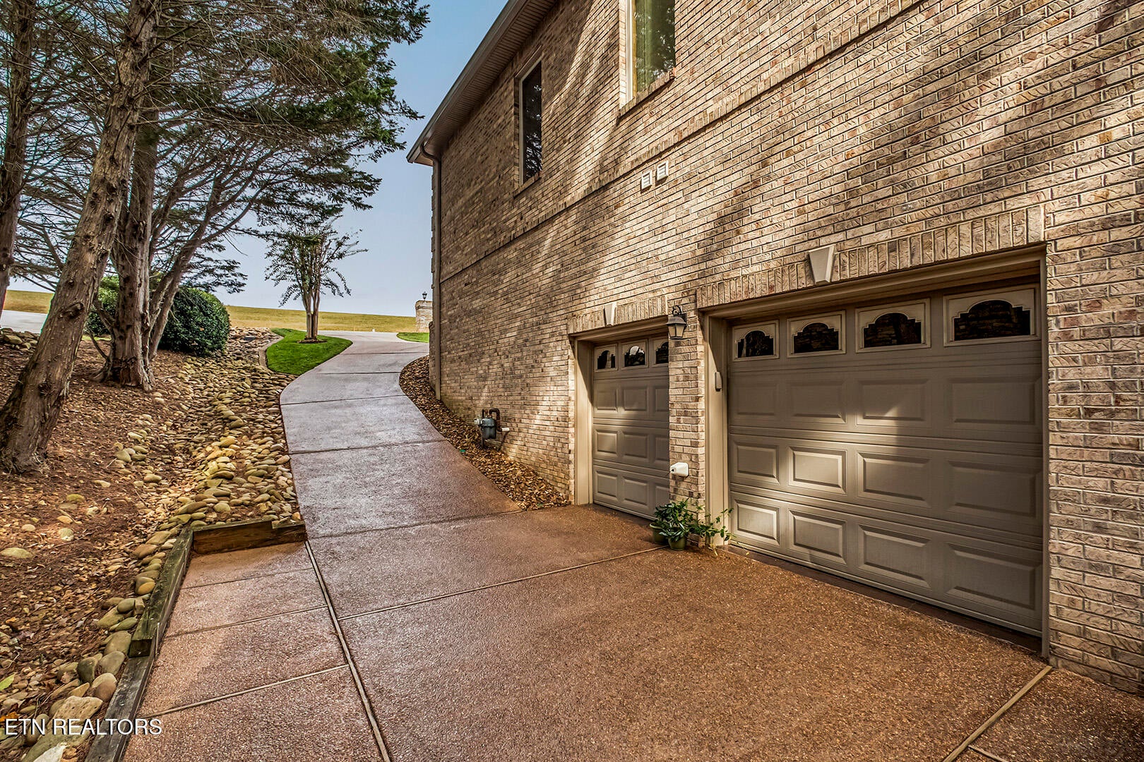 Vonore, Tennessee, 37885, United States, 5 Bedrooms Bedrooms, ,5 BathroomsBathrooms,Residential,Active,1973331