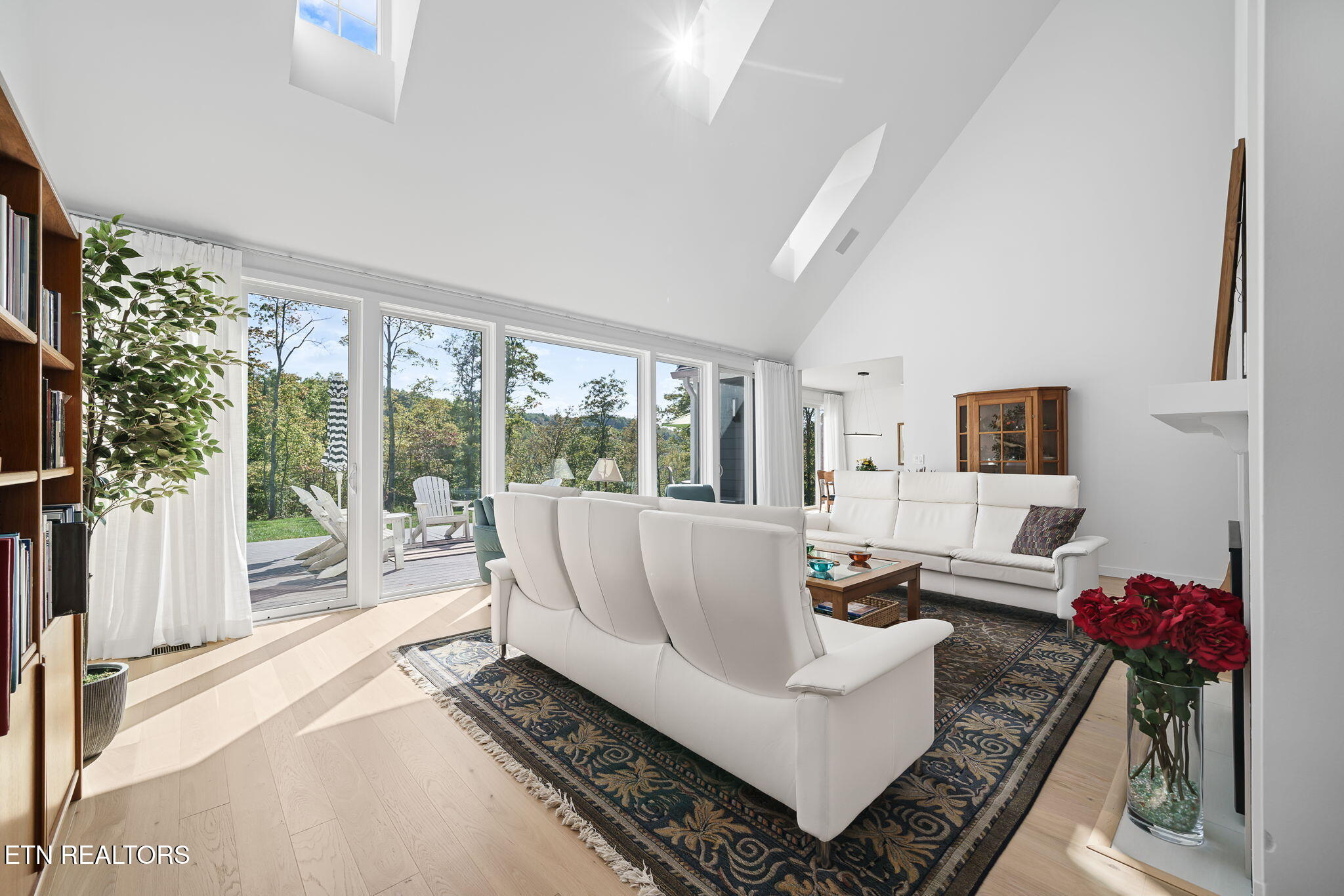 Crawford, Tennessee, 38554, United States, 3 Bedrooms Bedrooms, ,4 BathroomsBathrooms,Residential,Active,1959527