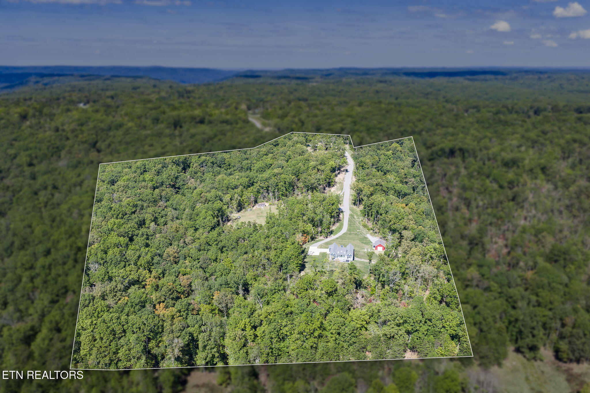 Crawford, Tennessee, 38554, United States, 3 Bedrooms Bedrooms, ,4 BathroomsBathrooms,Residential,Active,2008007