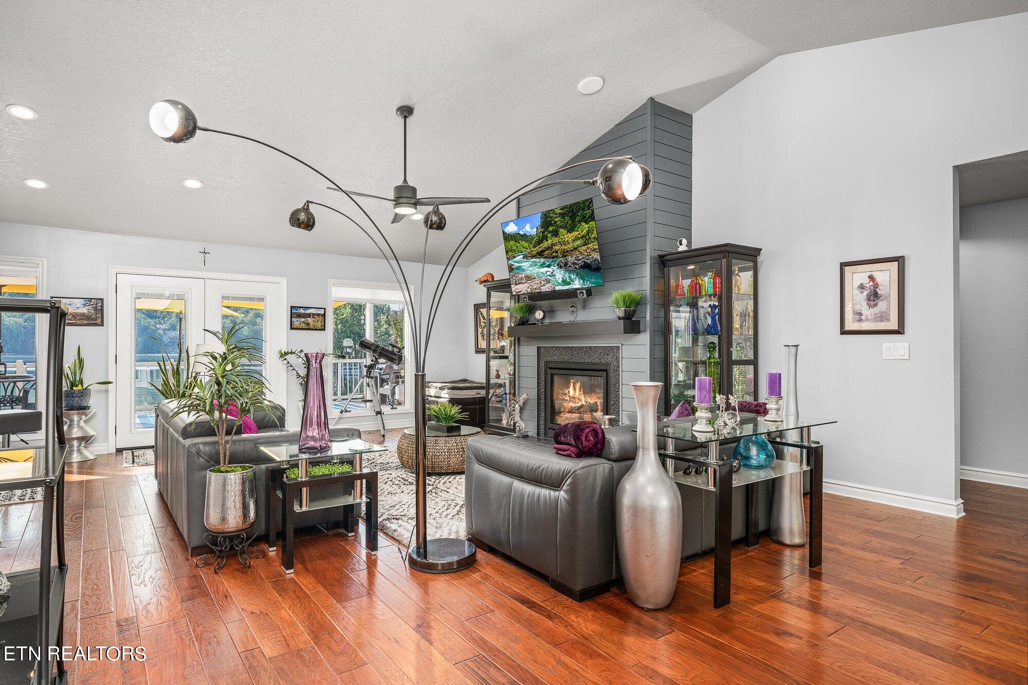 Crossville, Tennessee, 38558, United States, ,4 BathroomsBathrooms,Residential,Active,1748197