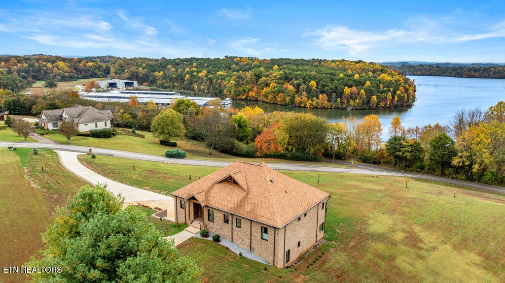 Maryville, Tennessee, 37801, United States, 5 Bedrooms Bedrooms, ,5 BathroomsBathrooms,Residential,Active,2013636