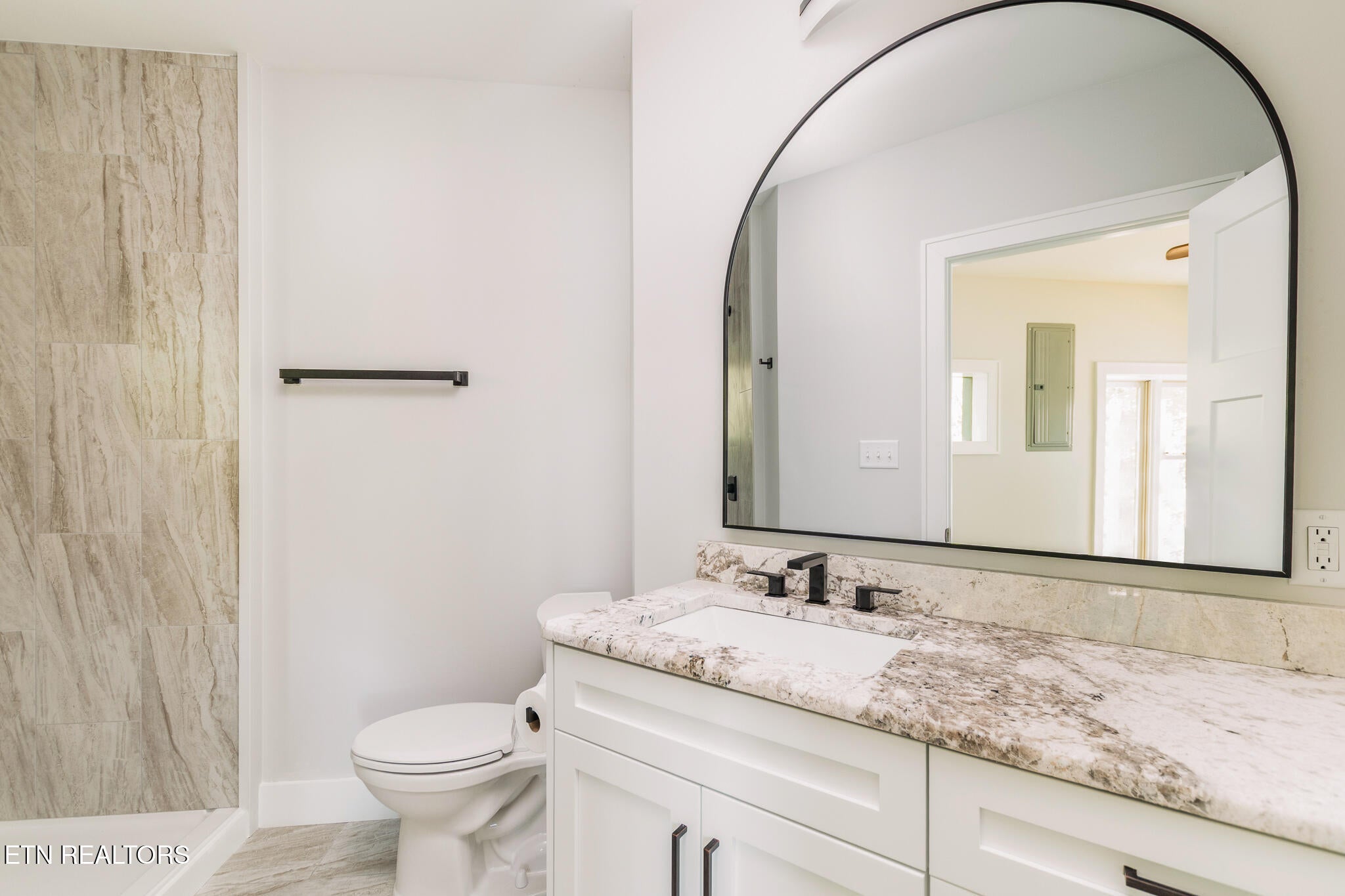 Louisville, Tennessee, 37777, United States, 3 Bedrooms Bedrooms, ,3 BathroomsBathrooms,Residential,Active,2007978