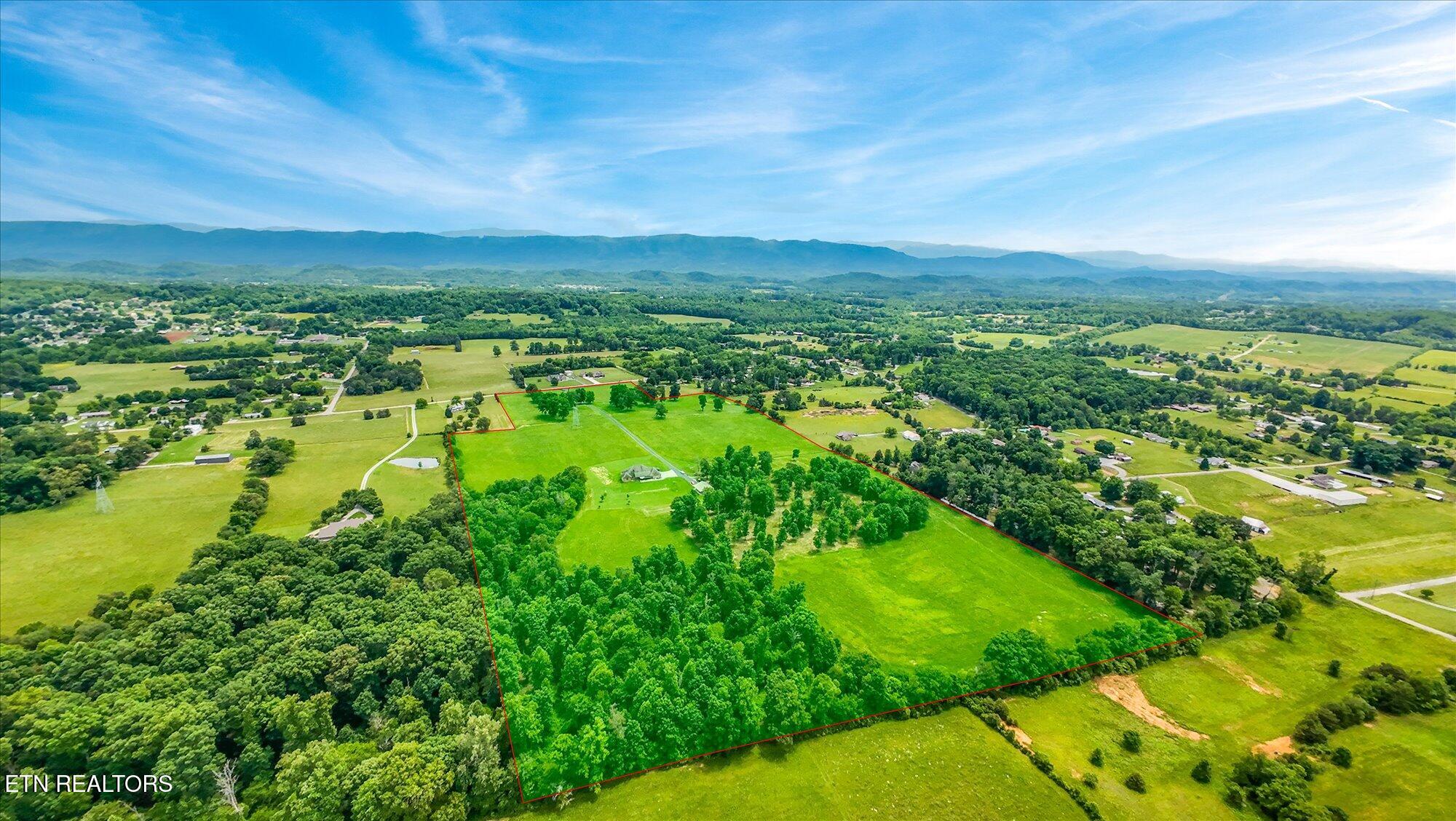 Maryville, Tennessee, 37801, United States, 4 Bedrooms Bedrooms, ,3 BathroomsBathrooms,Residential,Pending,2001366