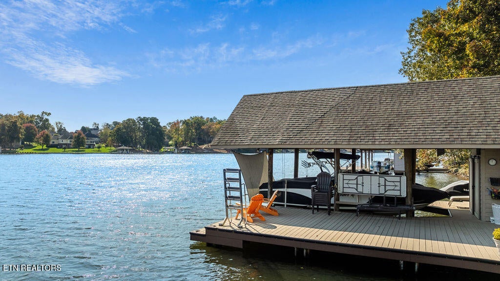 Loudon, Tennessee, 37774, United States, 4 Bedrooms Bedrooms, ,5 BathroomsBathrooms,Residential,Active,1968404