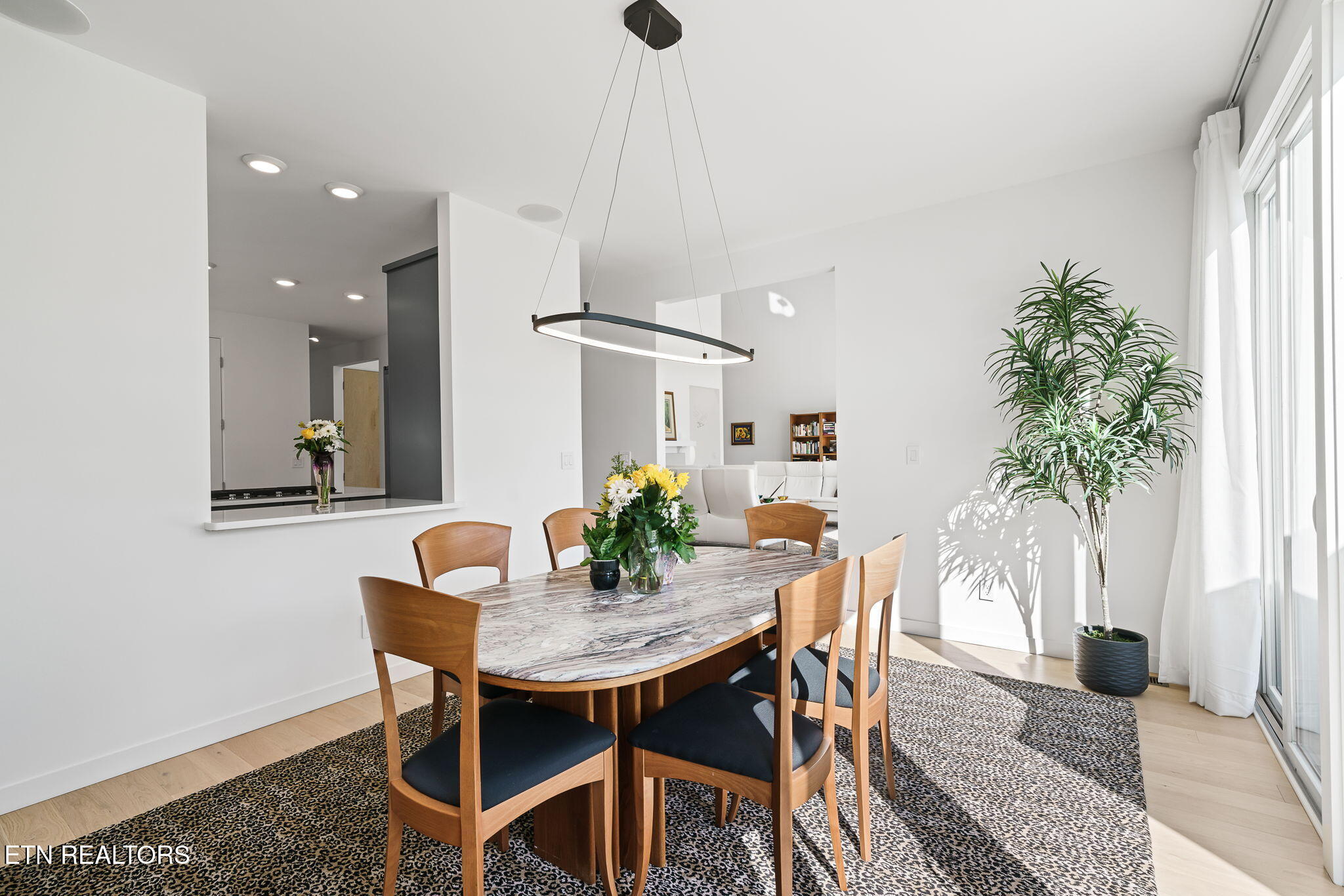 Crawford, Tennessee, 38554, United States, 3 Bedrooms Bedrooms, ,4 BathroomsBathrooms,Residential,Active,2008007