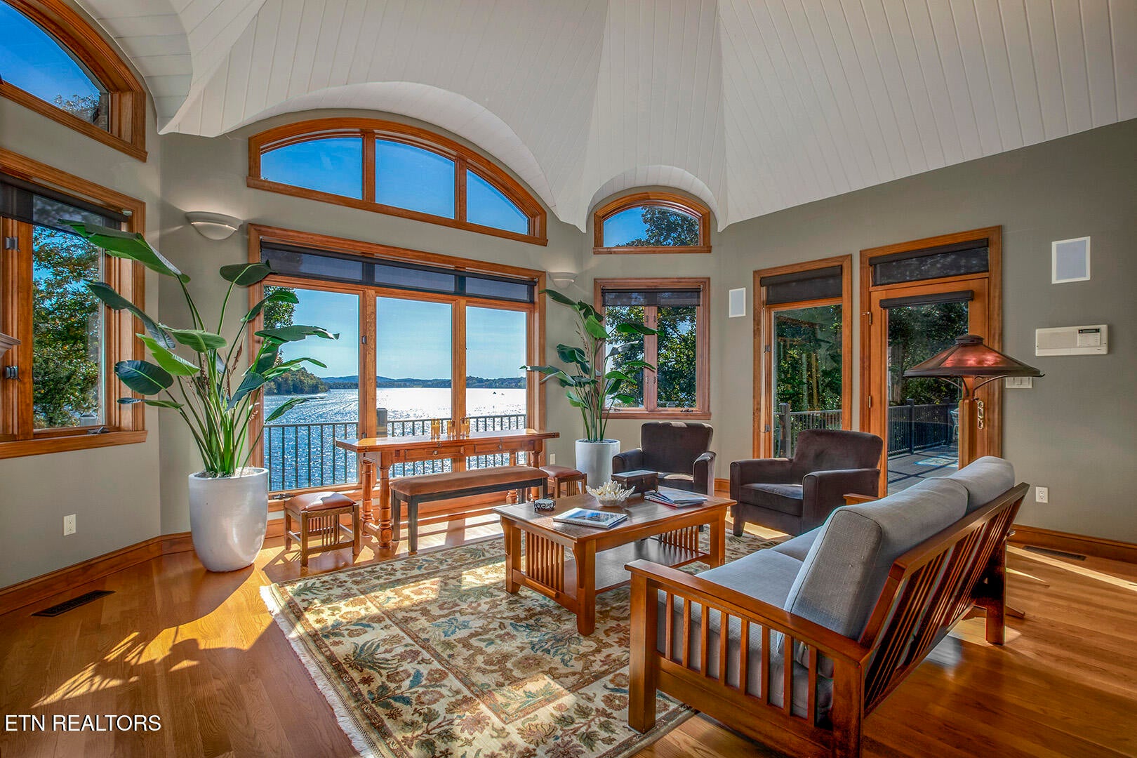 Vonore, Tennessee, 37885, United States, 5 Bedrooms Bedrooms, ,5 BathroomsBathrooms,Residential,Active,1973331