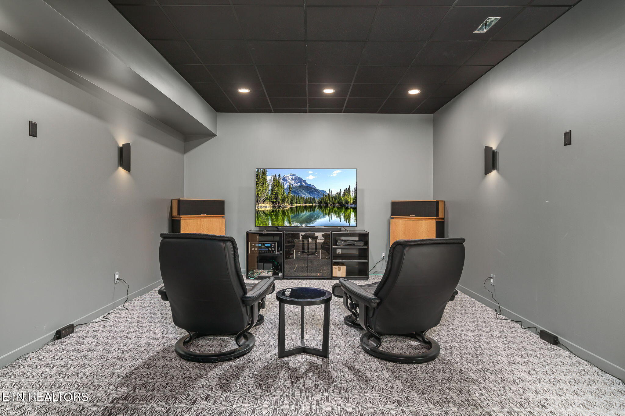 Crawford, Tennessee, 38554, United States, 3 Bedrooms Bedrooms, ,4 BathroomsBathrooms,Residential,Active,2008007