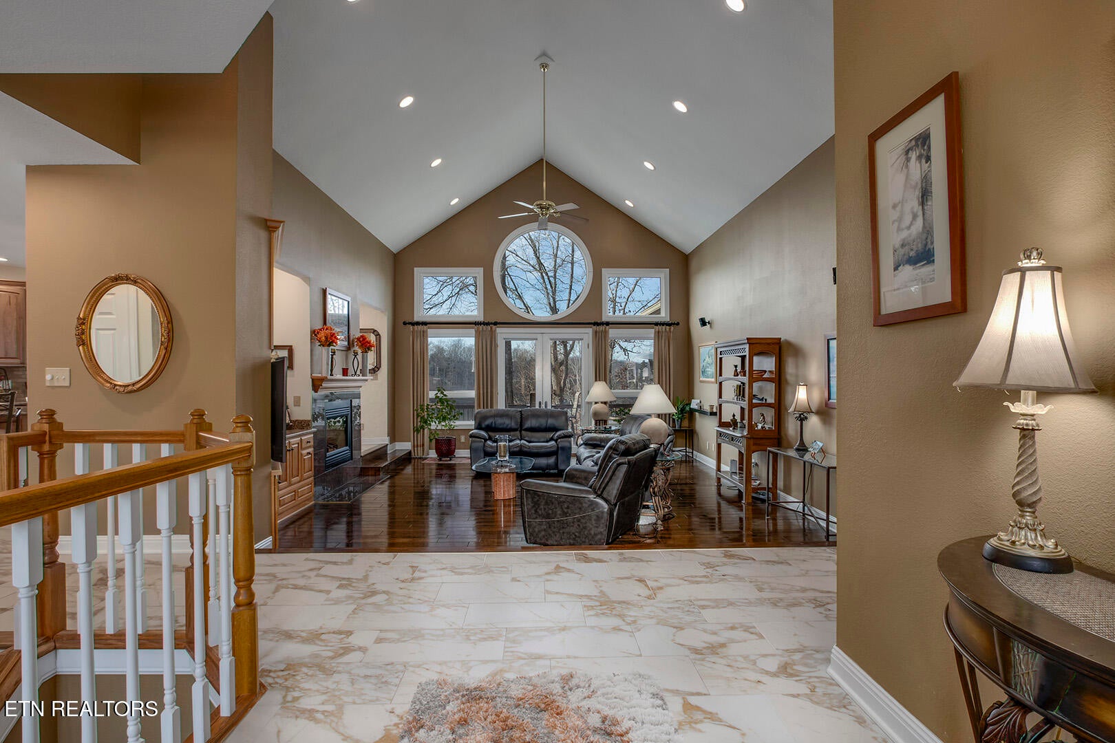 Loudon, Tennessee, 37774, United States, 4 Bedrooms Bedrooms, ,5 BathroomsBathrooms,Residential,Active,2015473