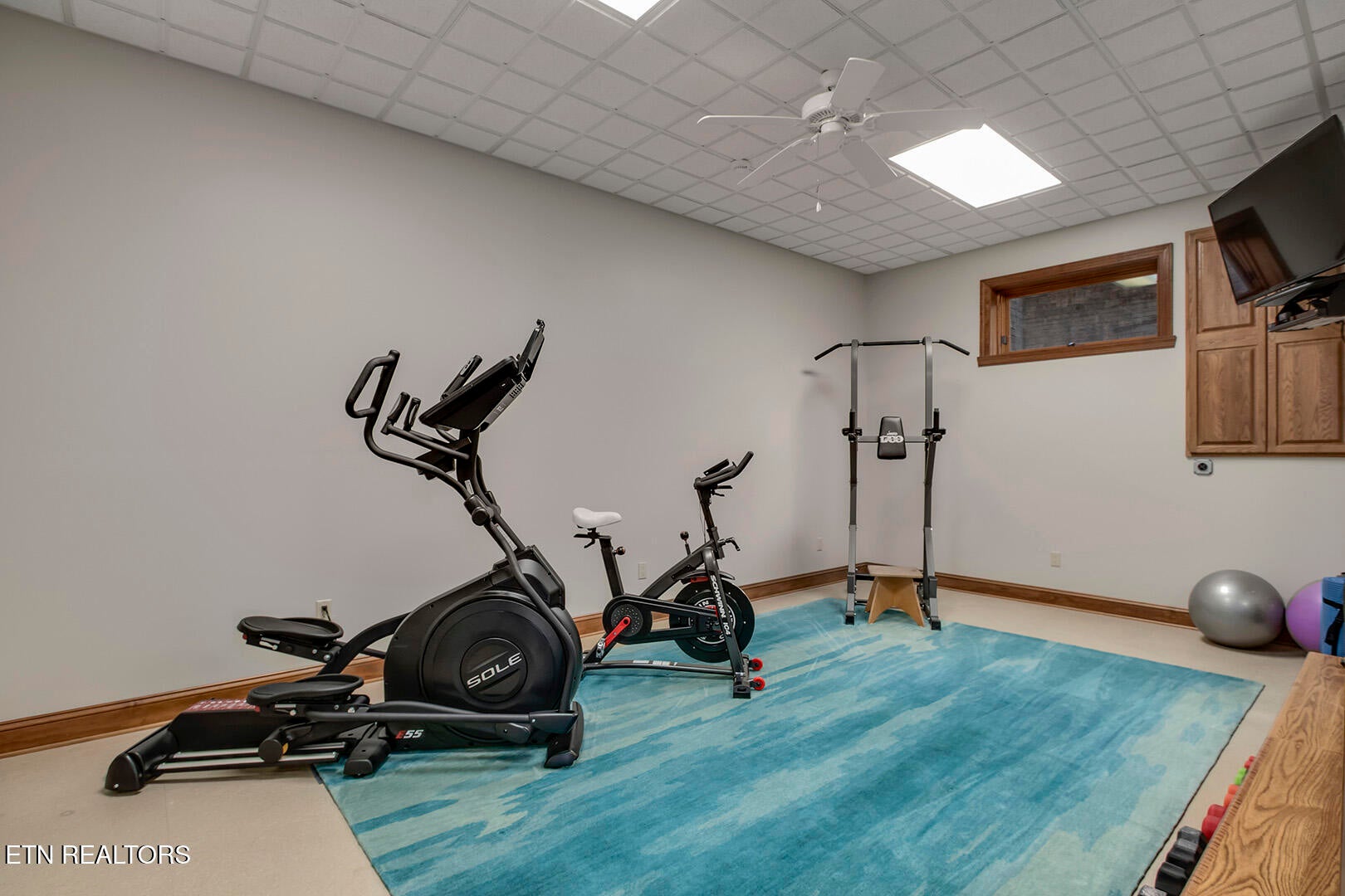 Vonore, Tennessee, 37885, United States, 5 Bedrooms Bedrooms, ,5 BathroomsBathrooms,Residential,Active,1973331