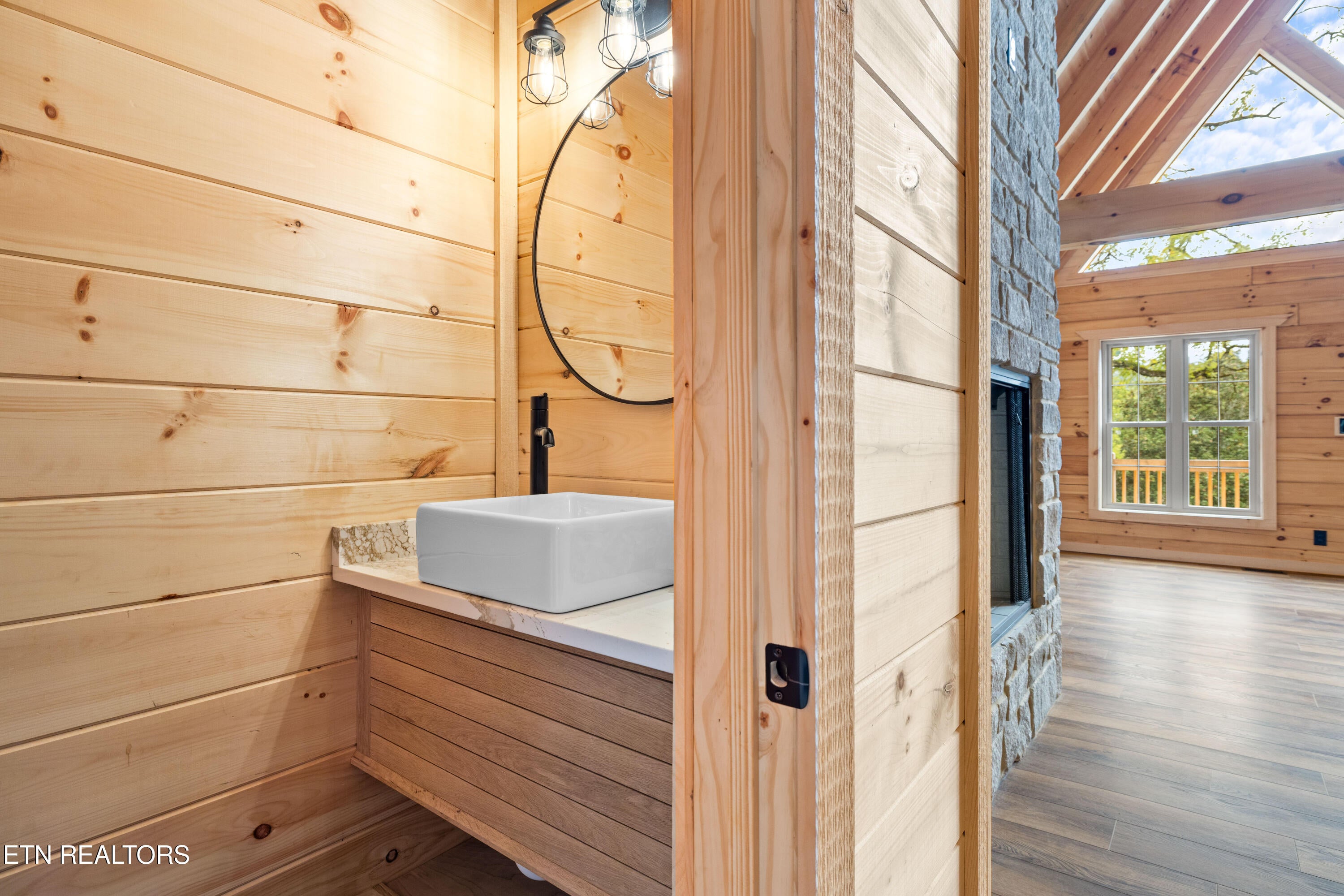 Maryville, Tennessee, 37803, United States, 3 Bedrooms Bedrooms, ,4 BathroomsBathrooms,Residential,Active,1952296