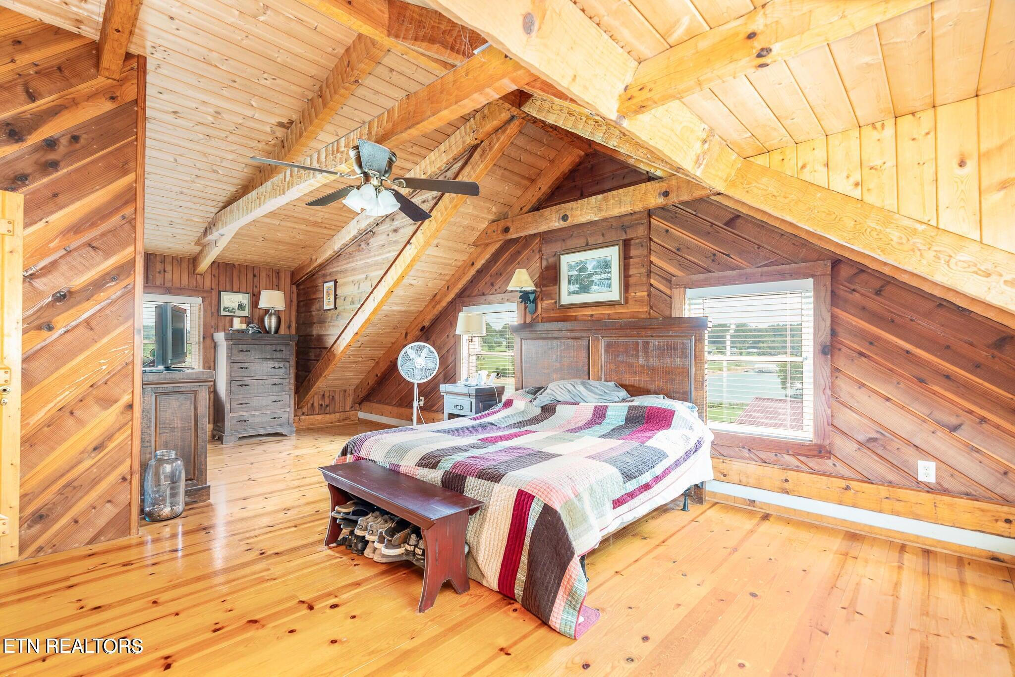 Dandridge, Tennessee, 37725, United States, ,4 BathroomsBathrooms,Residential,Active,1808228