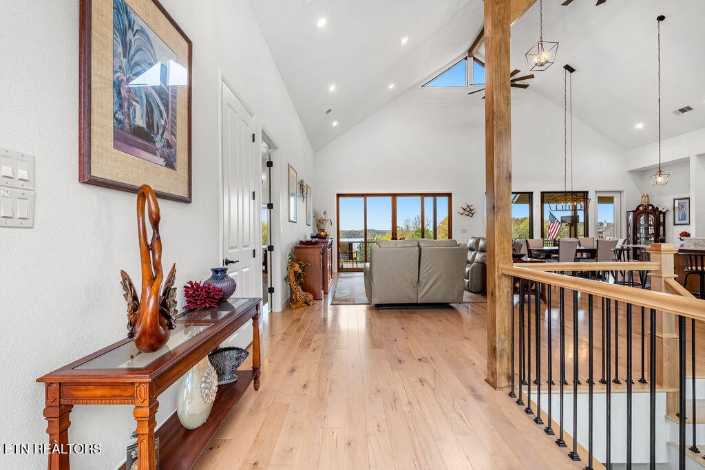 Maryville, Tennessee, 37801, United States, 5 Bedrooms Bedrooms, ,5 BathroomsBathrooms,Residential,Active,2013636