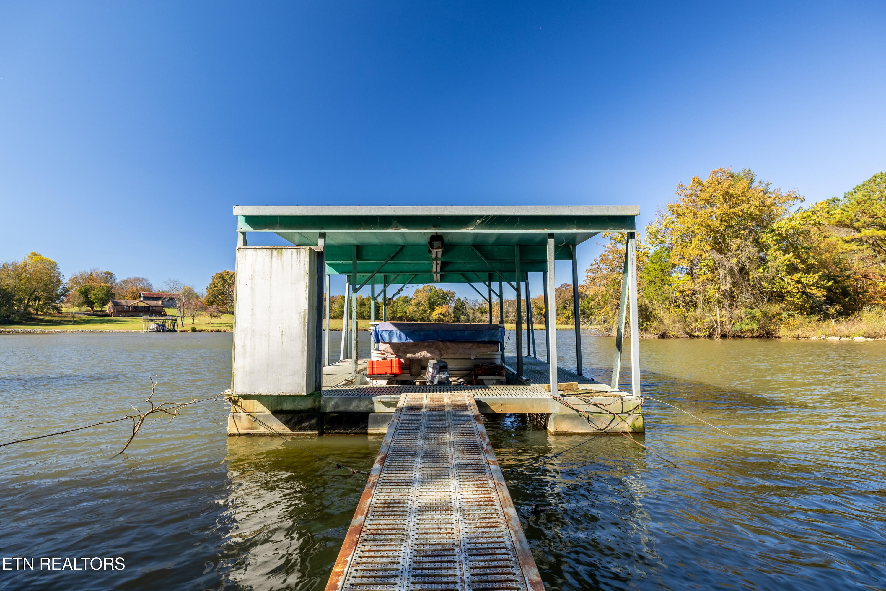 Loudon, Tennessee, 37774, United States, 3 Bedrooms Bedrooms, ,3 BathroomsBathrooms,Residential,Active,1988704