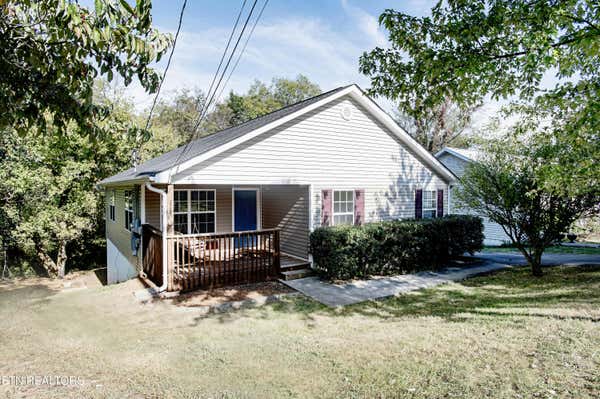 2214 MADISON RD, KNOXVILLE, TN 37912 - Image 1