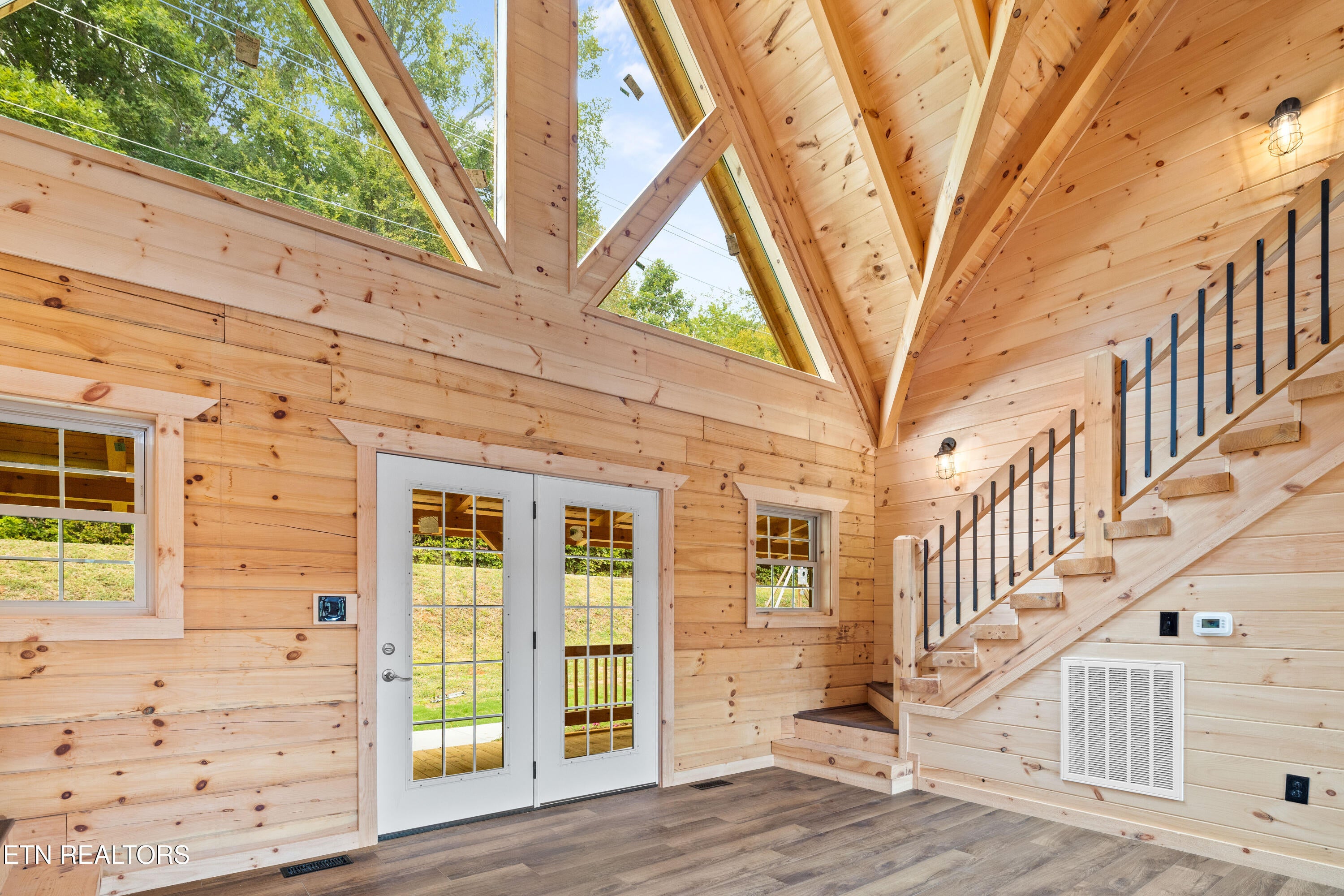 Maryville, Tennessee, 37803, United States, 3 Bedrooms Bedrooms, ,4 BathroomsBathrooms,Residential,Active,1952296