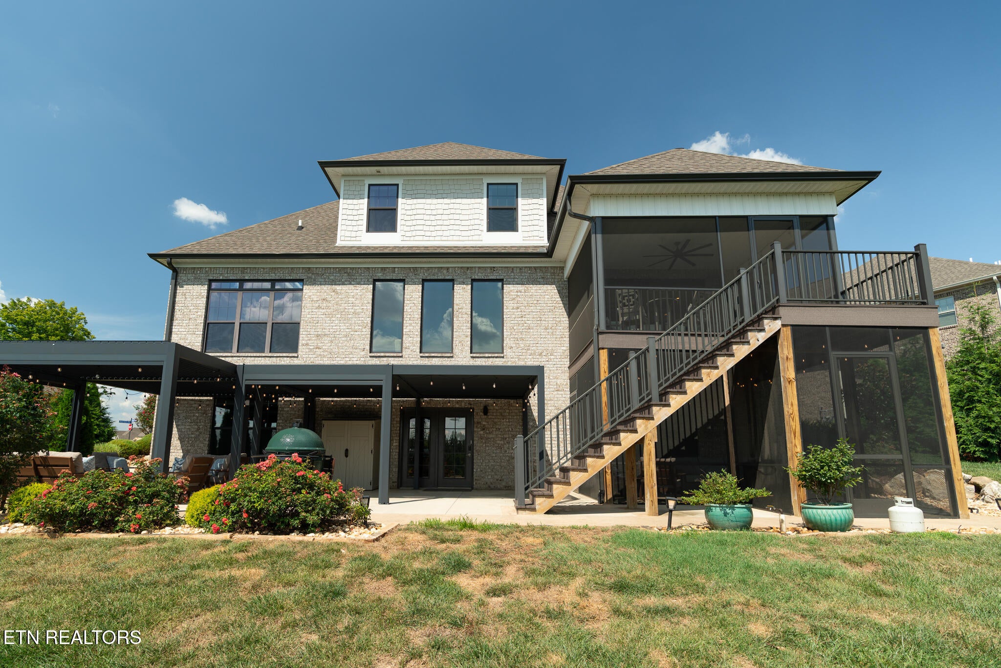 Knoxville, Tennessee, 37934, United States, 5 Bedrooms Bedrooms, ,5 BathroomsBathrooms,Residential,Pending,1922310