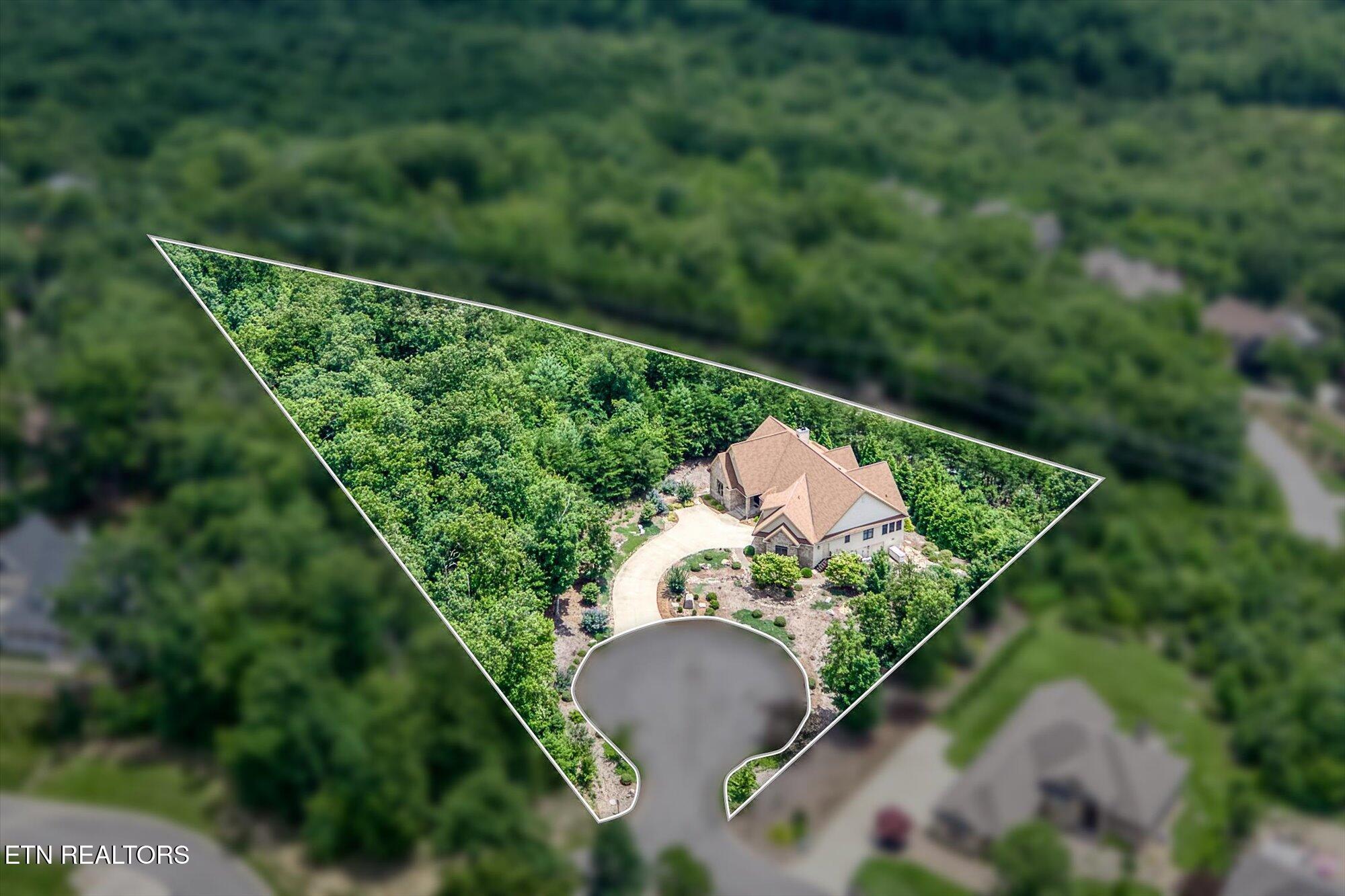 Crossville, Tennessee, 38558, United States, 4 Bedrooms Bedrooms, ,4 BathroomsBathrooms,Residential,Active,1909627