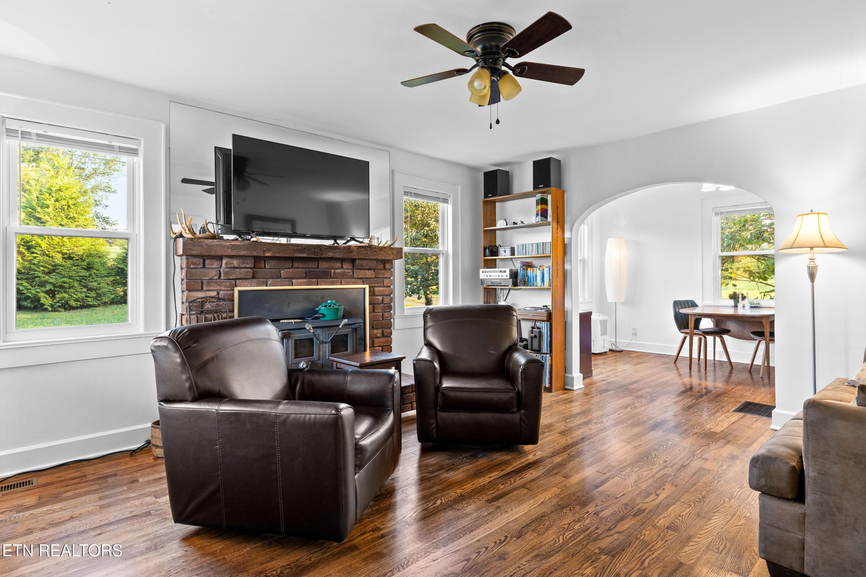 Maryville, Tennessee, 37804, United States, 2 Bedrooms Bedrooms, ,1 BathroomBathrooms,Residential,Active,1945541