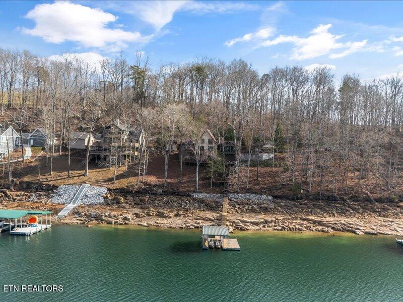 Andersonville, Tennessee, 37705, United States, 4 Bedrooms Bedrooms, ,4 BathroomsBathrooms,Residential,Active,2009809