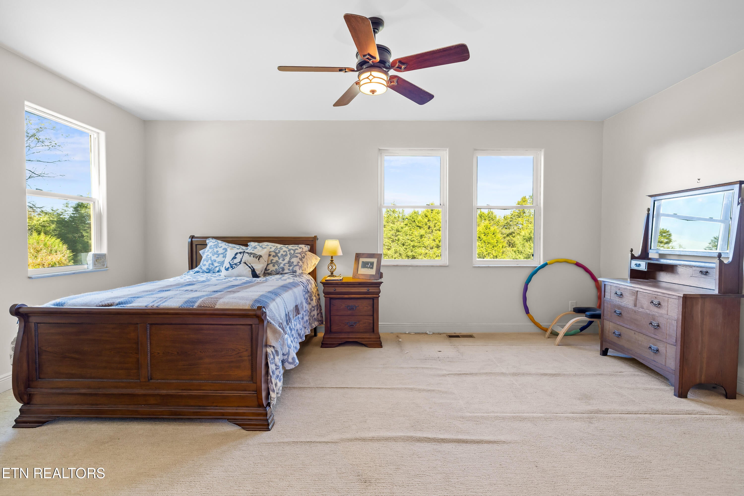 Loudon, Tennessee, 37774, United States, 3 Bedrooms Bedrooms, ,3 BathroomsBathrooms,Residential,Active,1988704