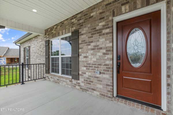 1327 FOREST HILL RD, MARYVILLE, TN 37803, photo 4 of 50