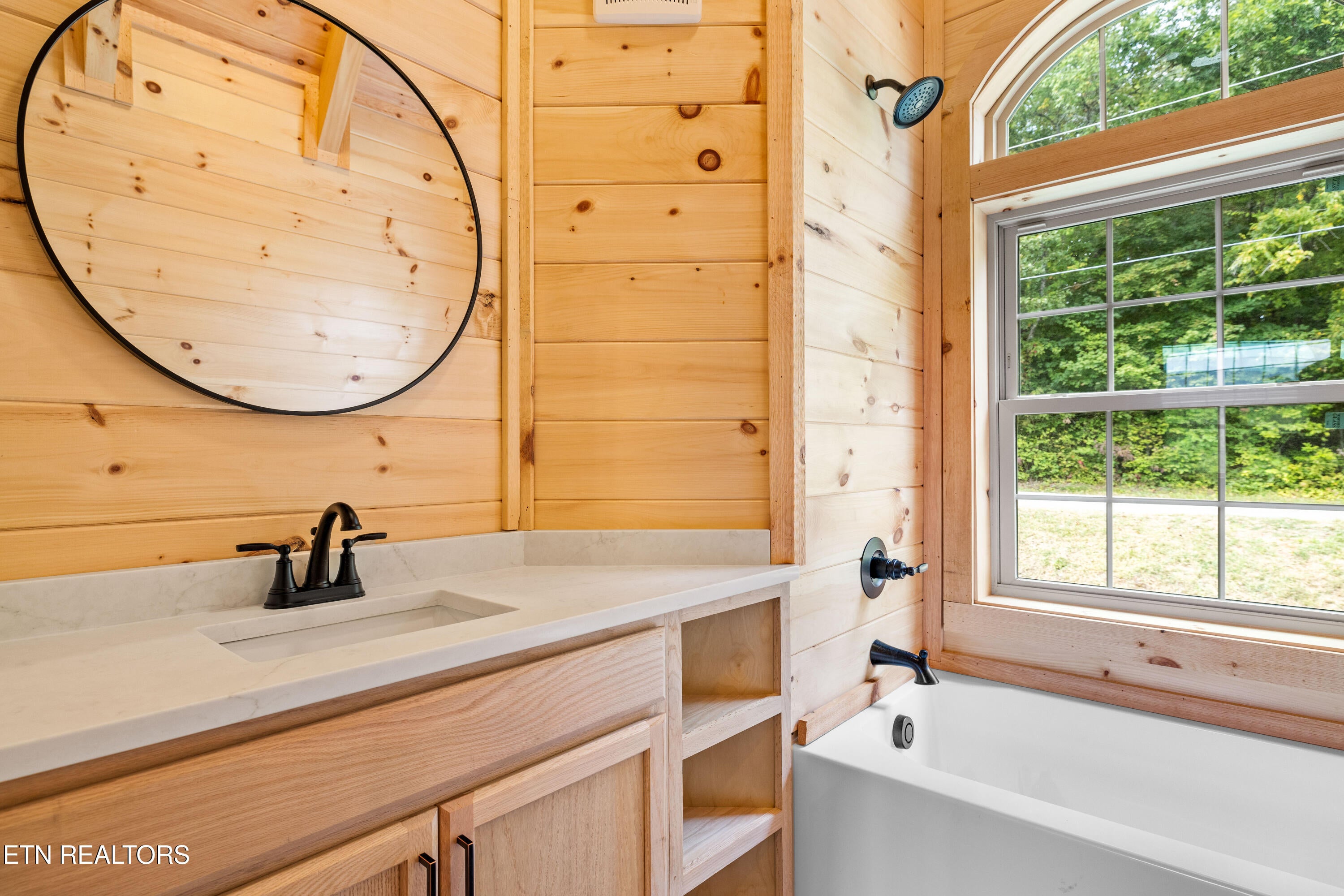 Maryville, Tennessee, 37803, United States, 3 Bedrooms Bedrooms, ,4 BathroomsBathrooms,Residential,Active,1952296