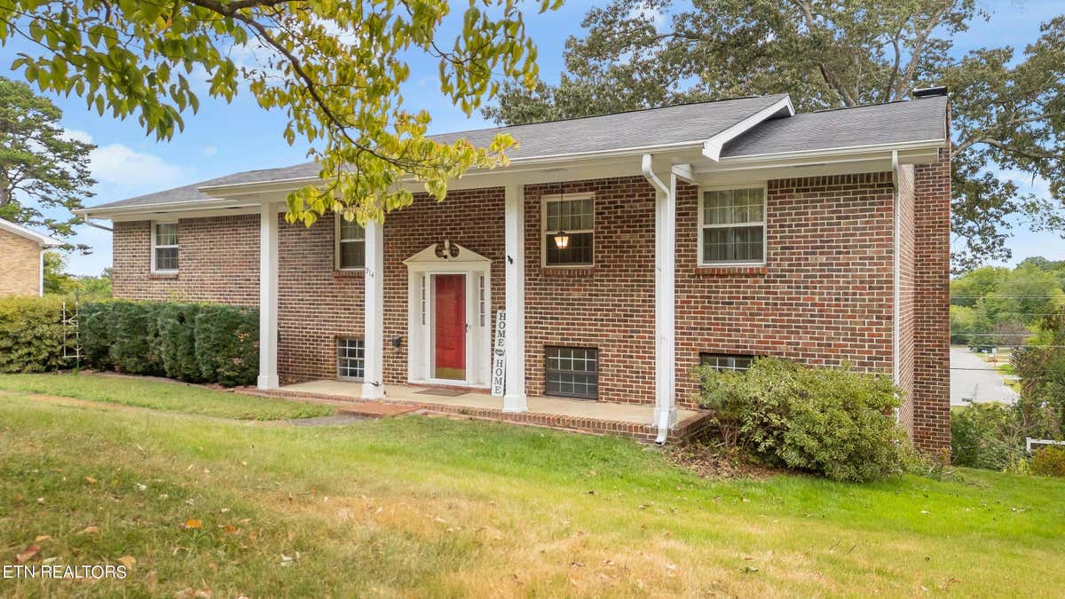 914 BELVOIR HILLS CIR, CHATTANOOGA, TN 37412, photo 1 of 16