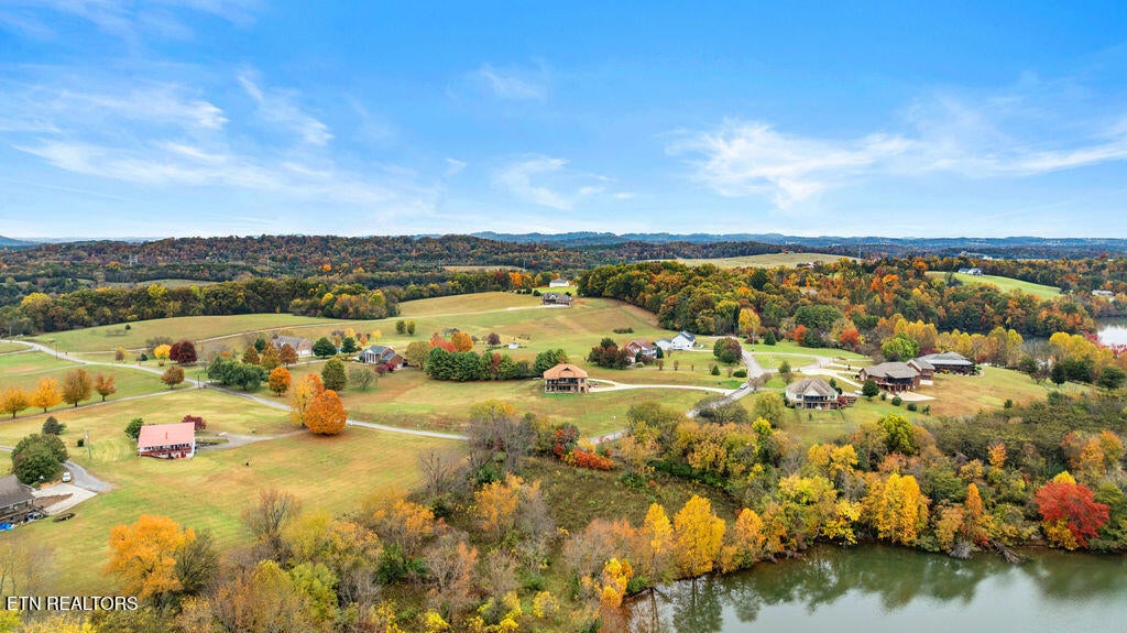 Maryville, Tennessee, 37801, United States, 5 Bedrooms Bedrooms, ,5 BathroomsBathrooms,Residential,Active,2013636