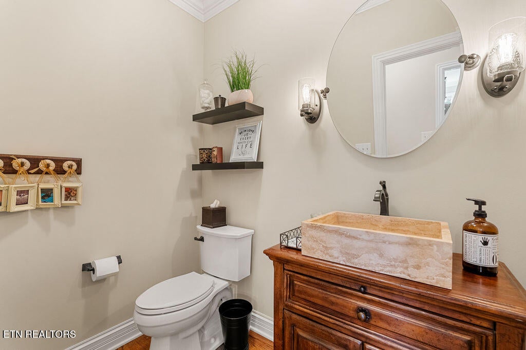 Loudon, Tennessee, 37774, United States, 4 Bedrooms Bedrooms, ,5 BathroomsBathrooms,Residential,Active,1968404