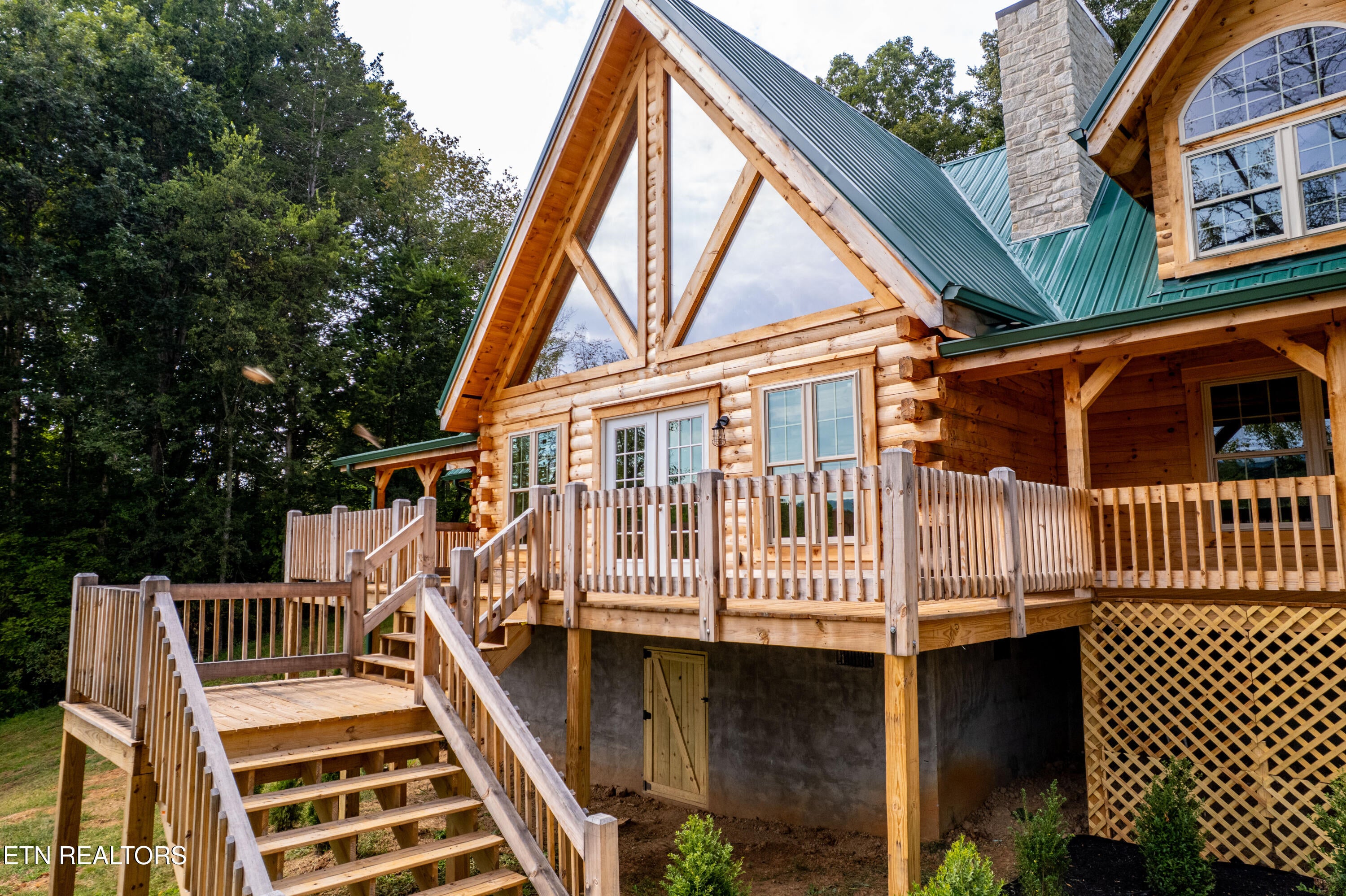 Maryville, Tennessee, 37803, United States, 3 Bedrooms Bedrooms, ,4 BathroomsBathrooms,Residential,Active,1952296