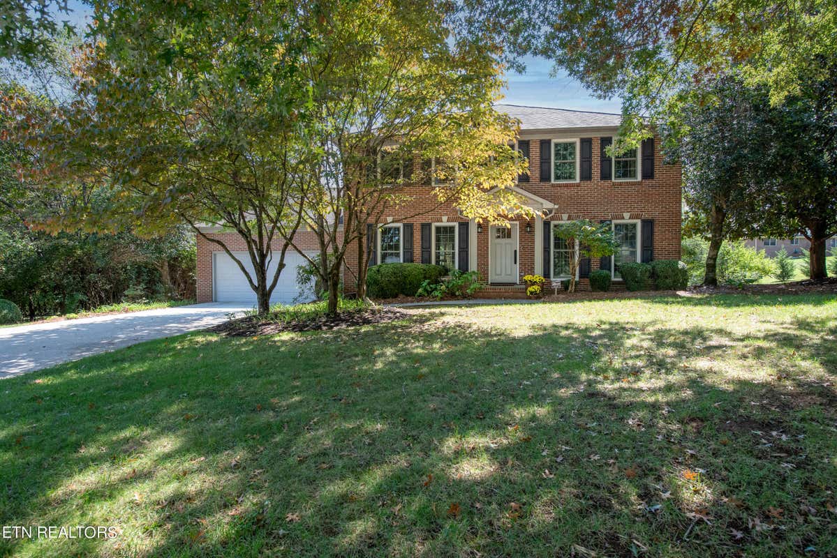 1924 BELVEDERE CT, MARYVILLE, TN 37803, photo 1 of 44