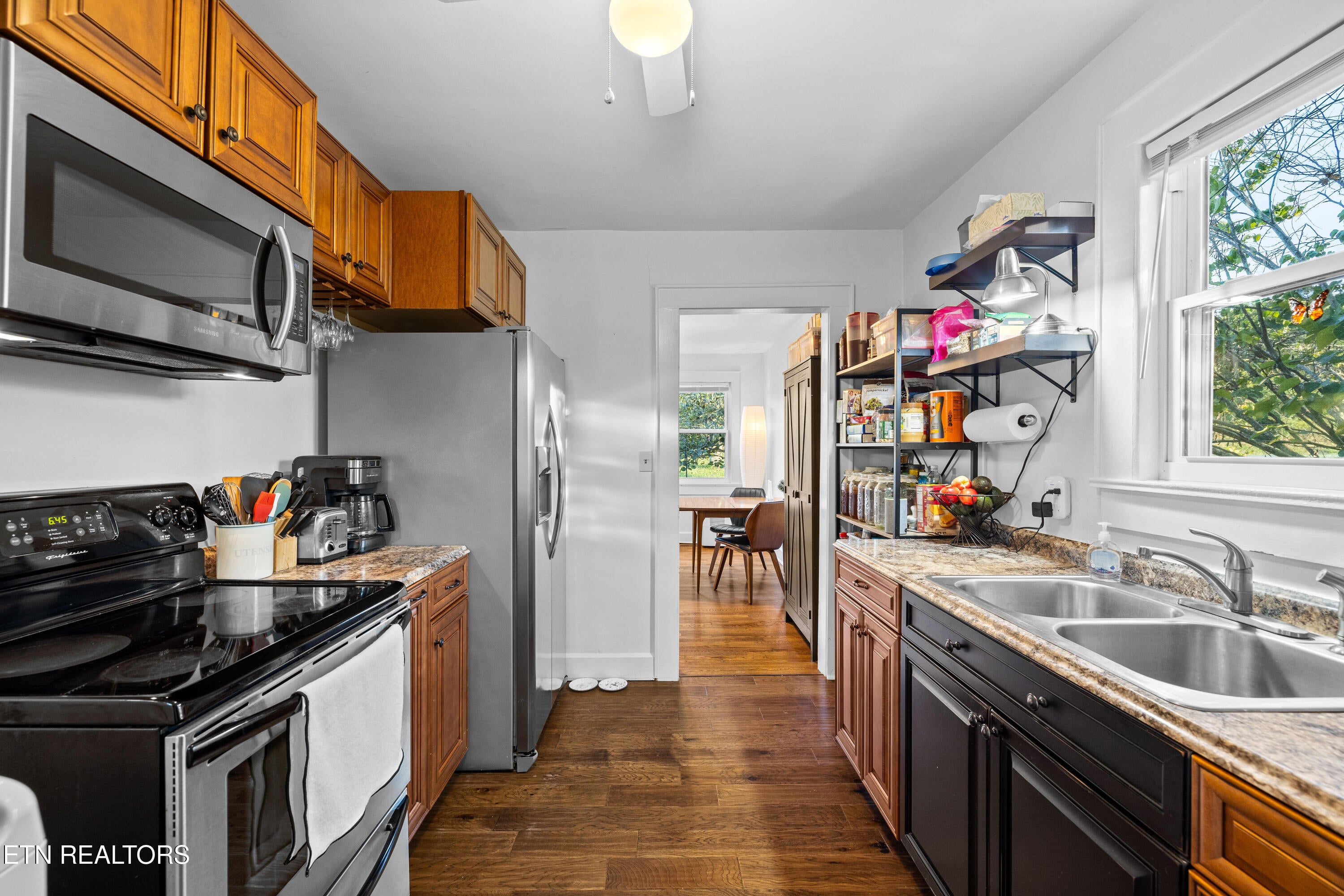 Maryville, Tennessee, 37804, United States, 2 Bedrooms Bedrooms, ,1 BathroomBathrooms,Residential,Active,1945541