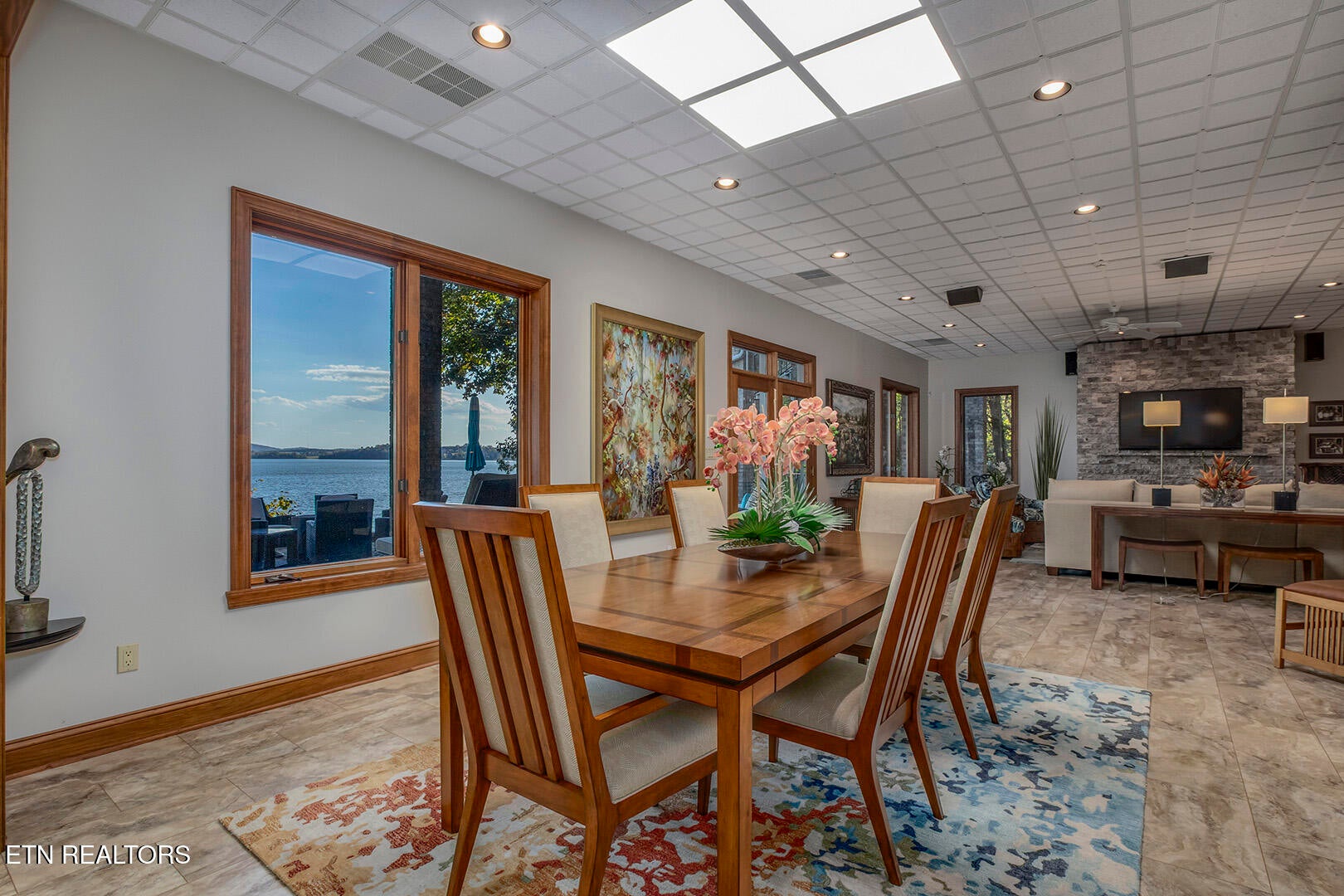 Vonore, Tennessee, 37885, United States, 5 Bedrooms Bedrooms, ,5 BathroomsBathrooms,Residential,Active,1973331