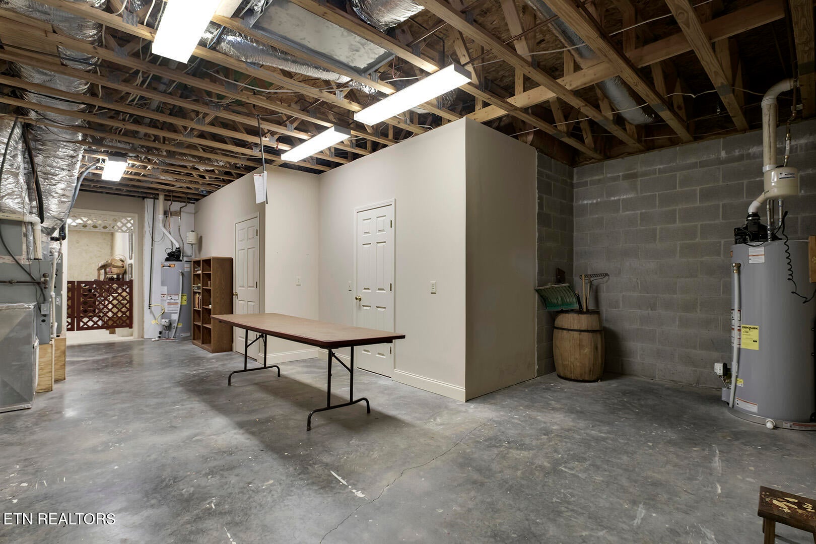 Vonore, Tennessee, 37885, United States, ,4 BathroomsBathrooms,Residential,Active,1731286