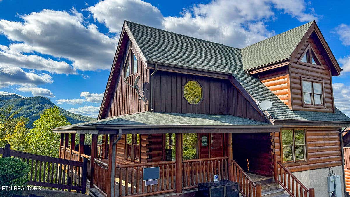 2004 Cougar Crossing Way  