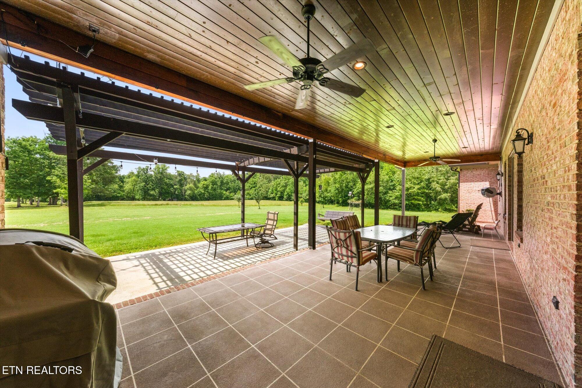 Maryville, Tennessee, 37801, United States, 4 Bedrooms Bedrooms, ,3 BathroomsBathrooms,Residential,Pending,2001366