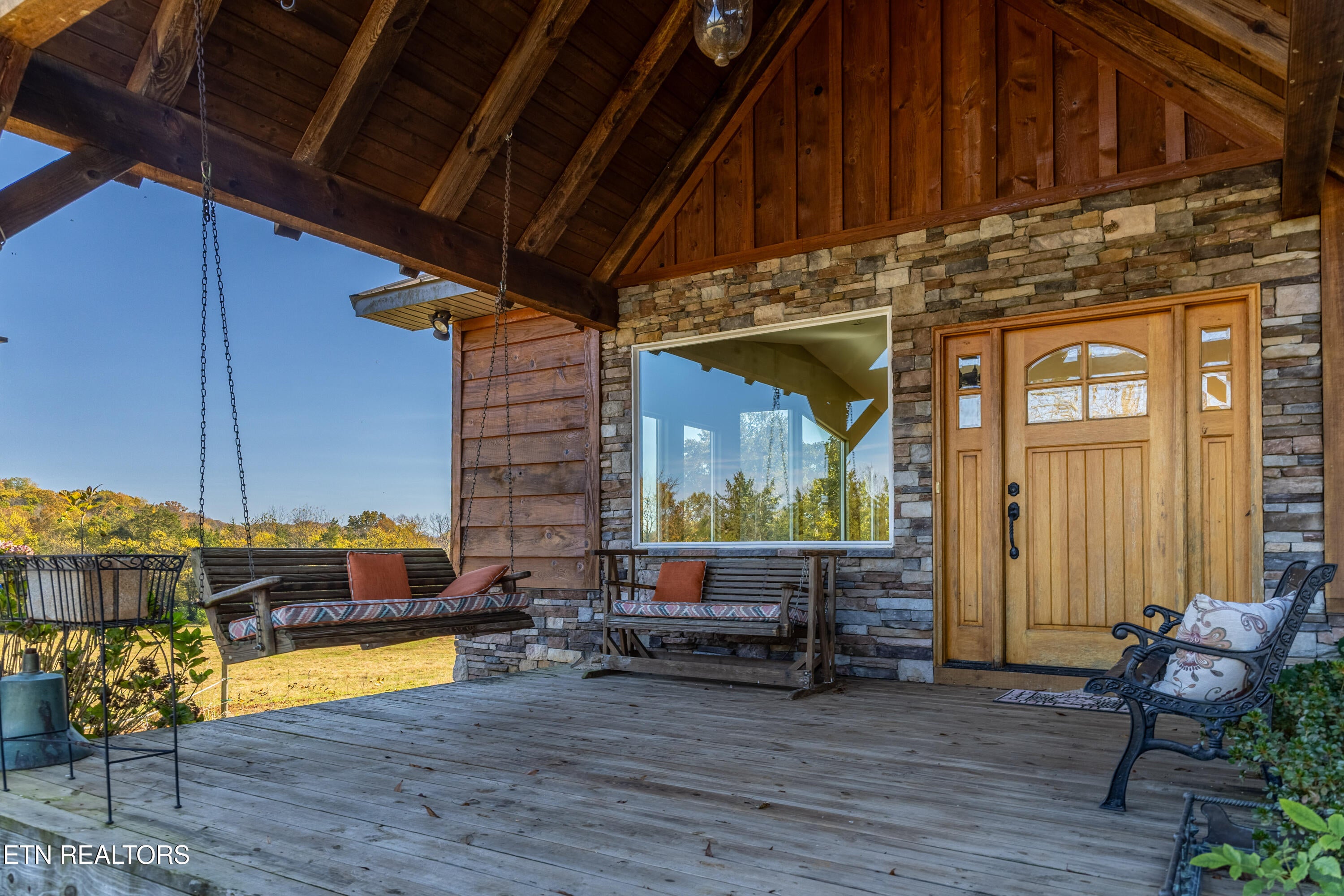 Loudon, Tennessee, 37774, United States, 3 Bedrooms Bedrooms, ,3 BathroomsBathrooms,Residential,Active,1988704