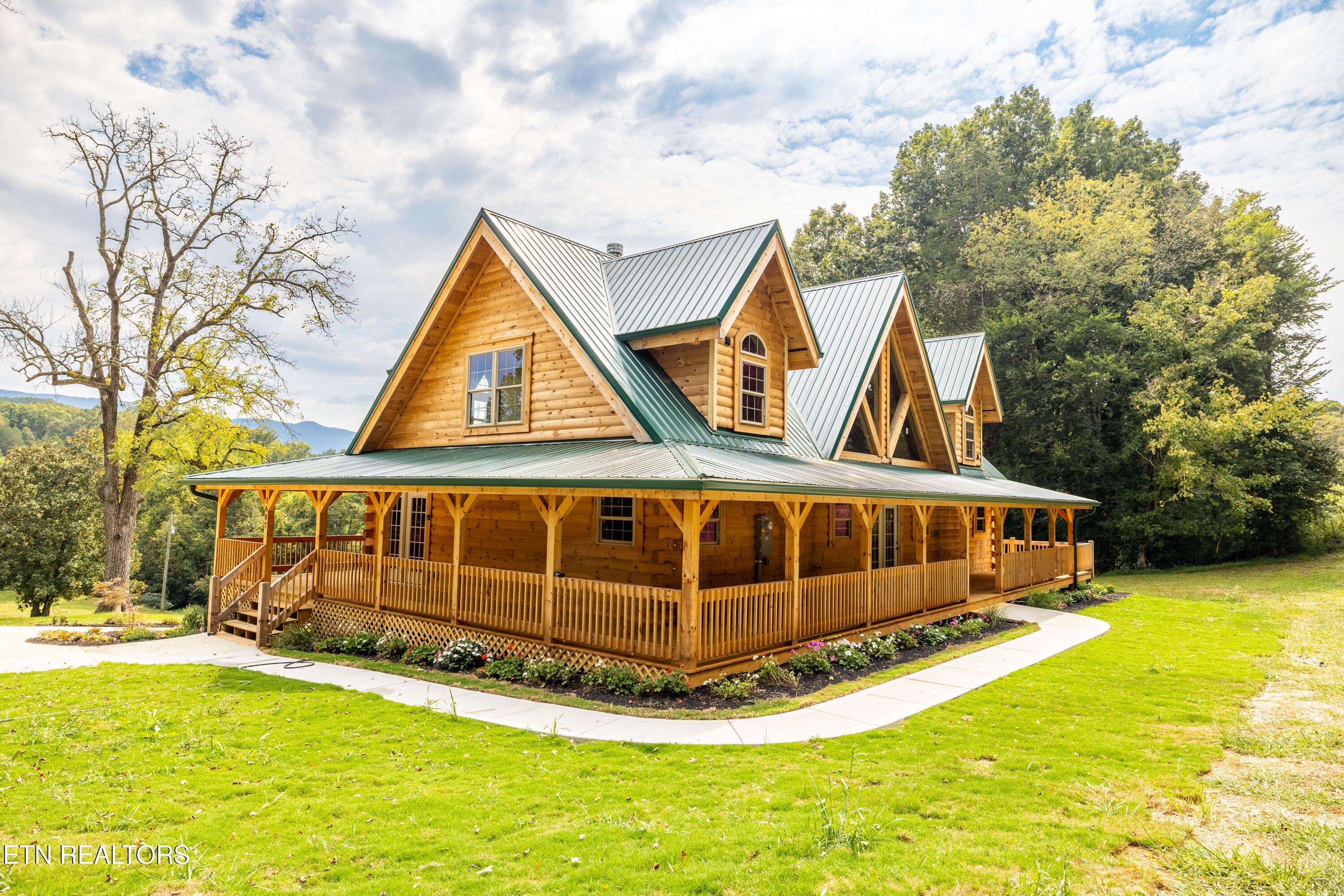 Maryville, Tennessee, 37803, United States, 3 Bedrooms Bedrooms, ,4 BathroomsBathrooms,Residential,Active,1952296