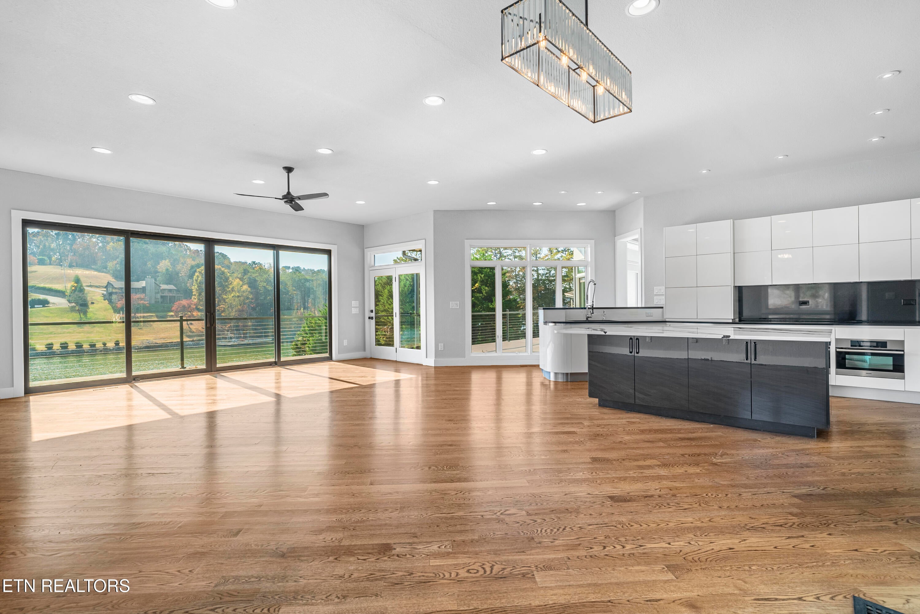 Friendsville, Tennessee, 37737, United States, ,6 BathroomsBathrooms,Residential,Active,1770160