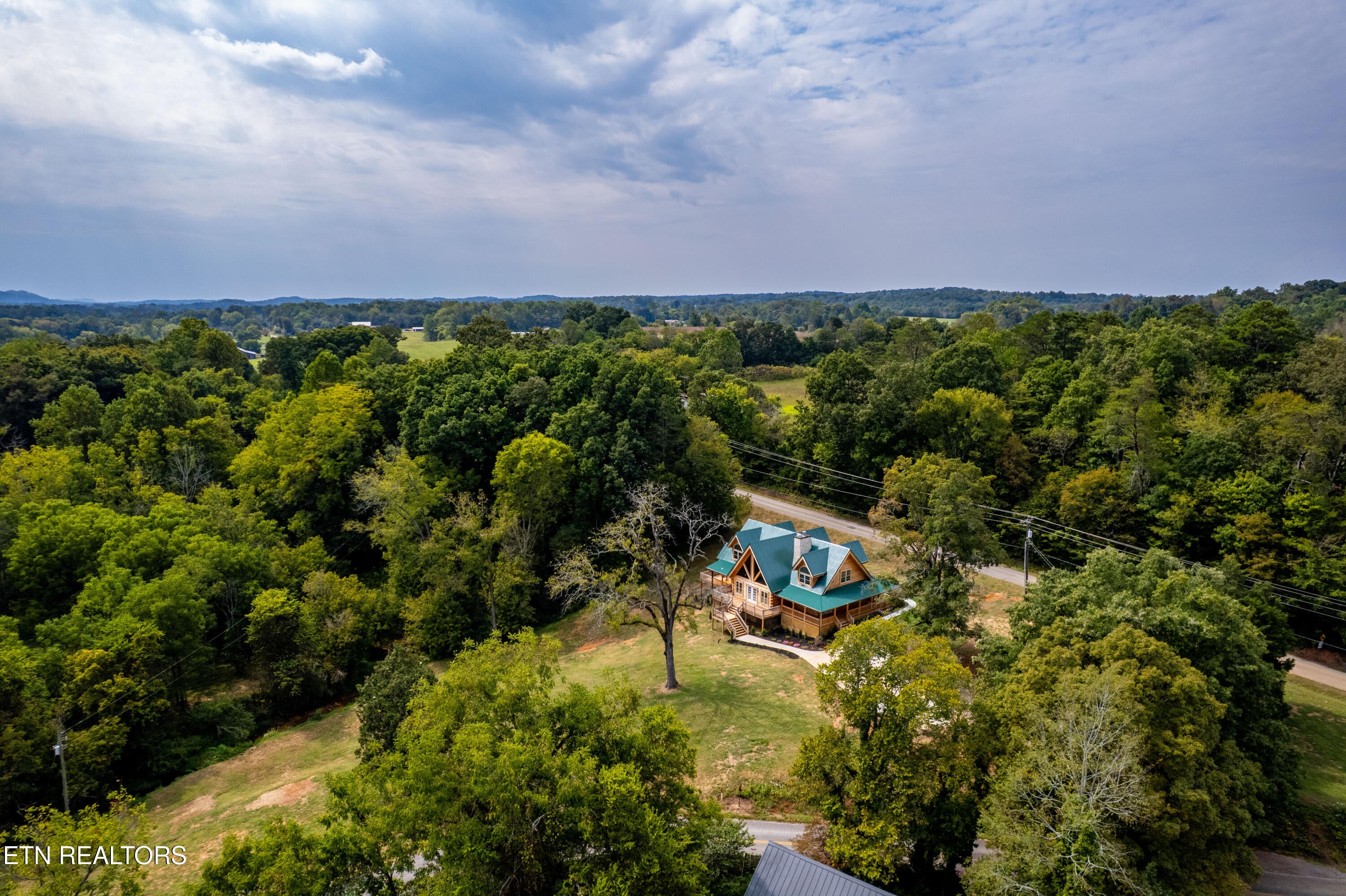 Maryville, Tennessee, 37803, United States, 3 Bedrooms Bedrooms, ,4 BathroomsBathrooms,Residential,Active,1952296